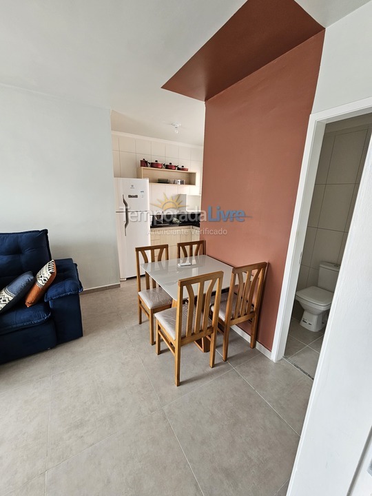 Apartamento para aluguel de temporada em Bertioga (Praia da Enseada)