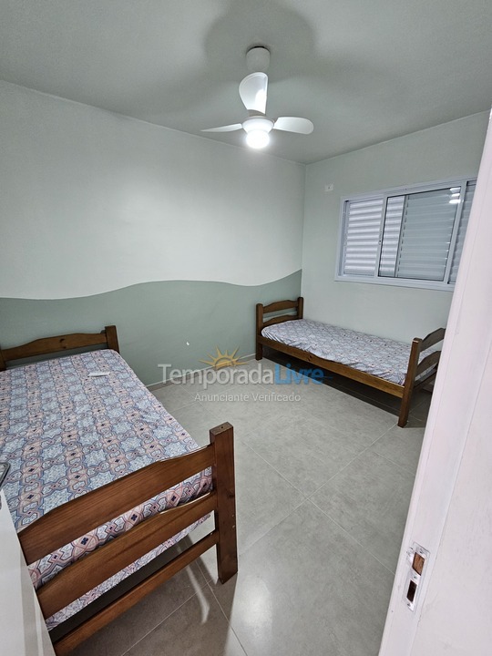 Apartamento para aluguel de temporada em Bertioga (Praia da Enseada)