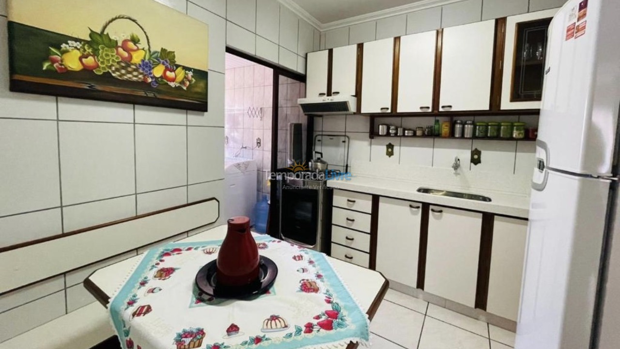 Apartamento para alquiler de vacaciones em Itapema (Meia Praia)