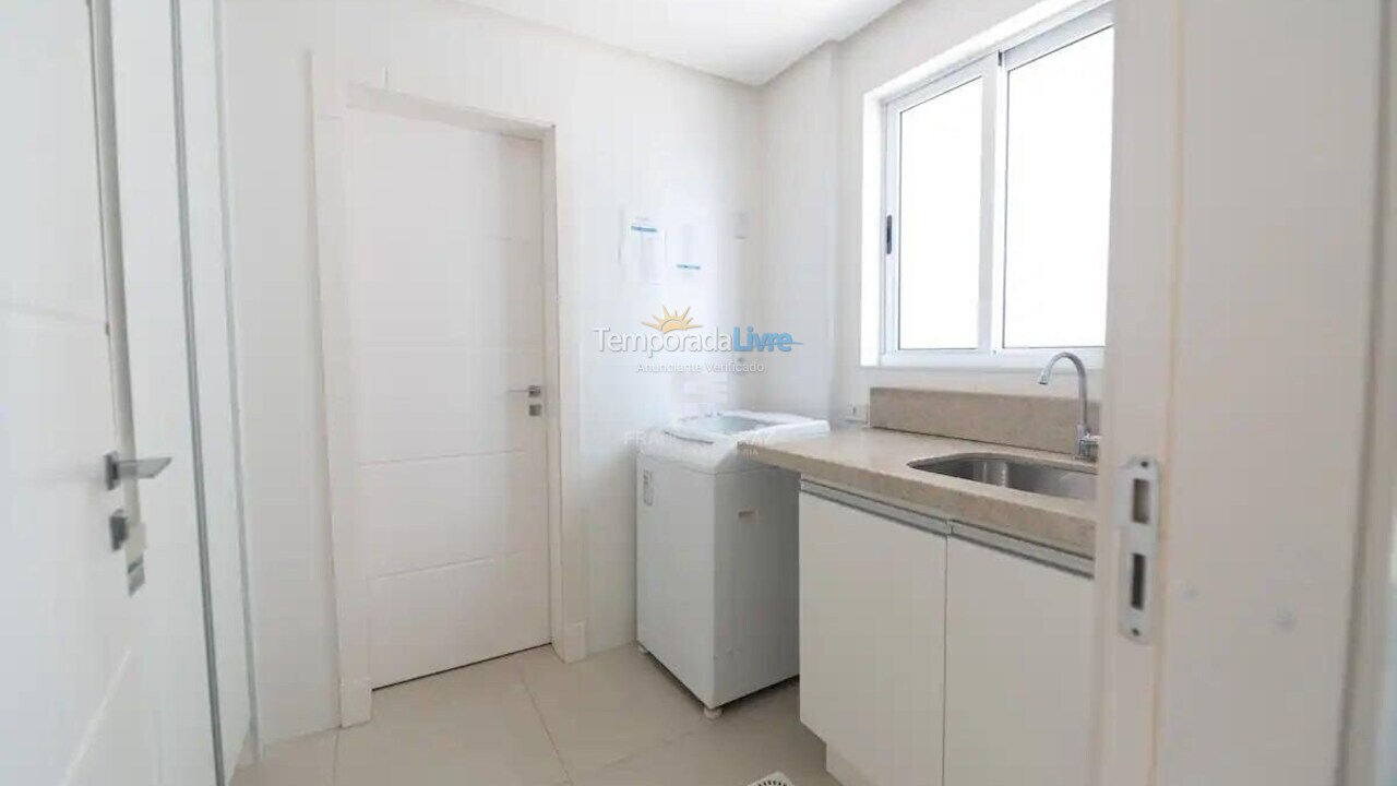 Apartment for vacation rental in Itapema (Centro)