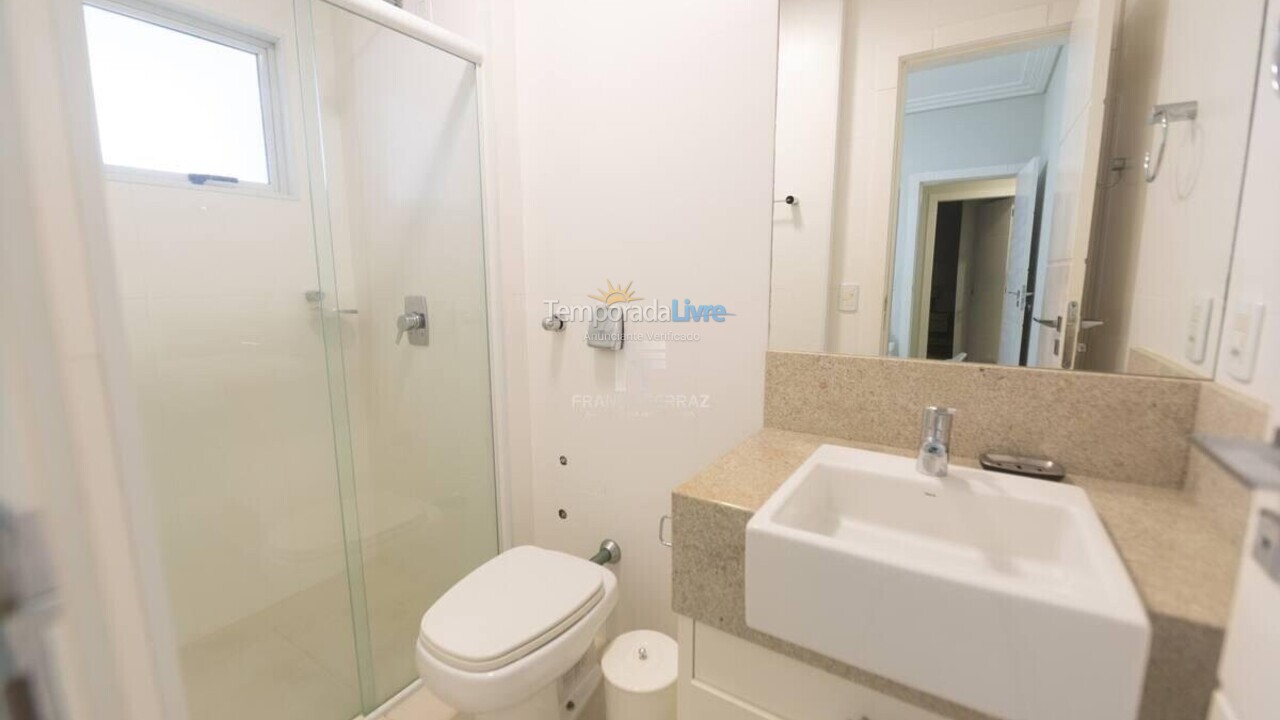 Apartment for vacation rental in Itapema (Centro)