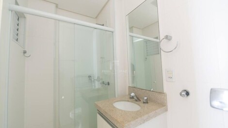 Apartment for rent in front of the sea with 4 suites in the center of Itapema