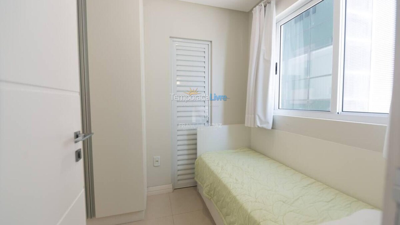 Apartment for vacation rental in Itapema (Centro)