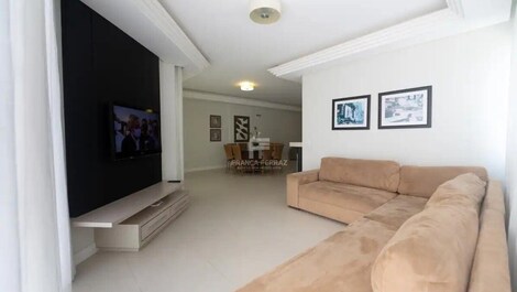 Apartment for rent in front of the sea with 4 suites in the center of Itapema