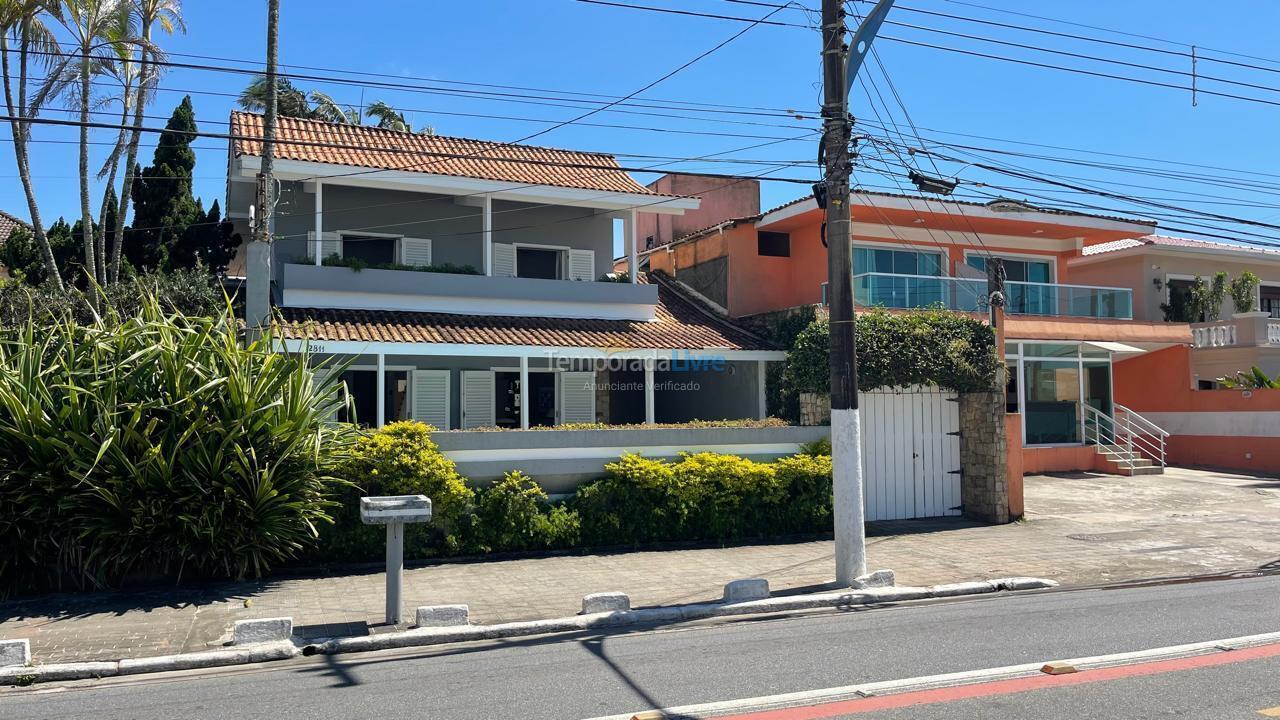 Casa para alquiler de vacaciones em Guarujá (Enseada)