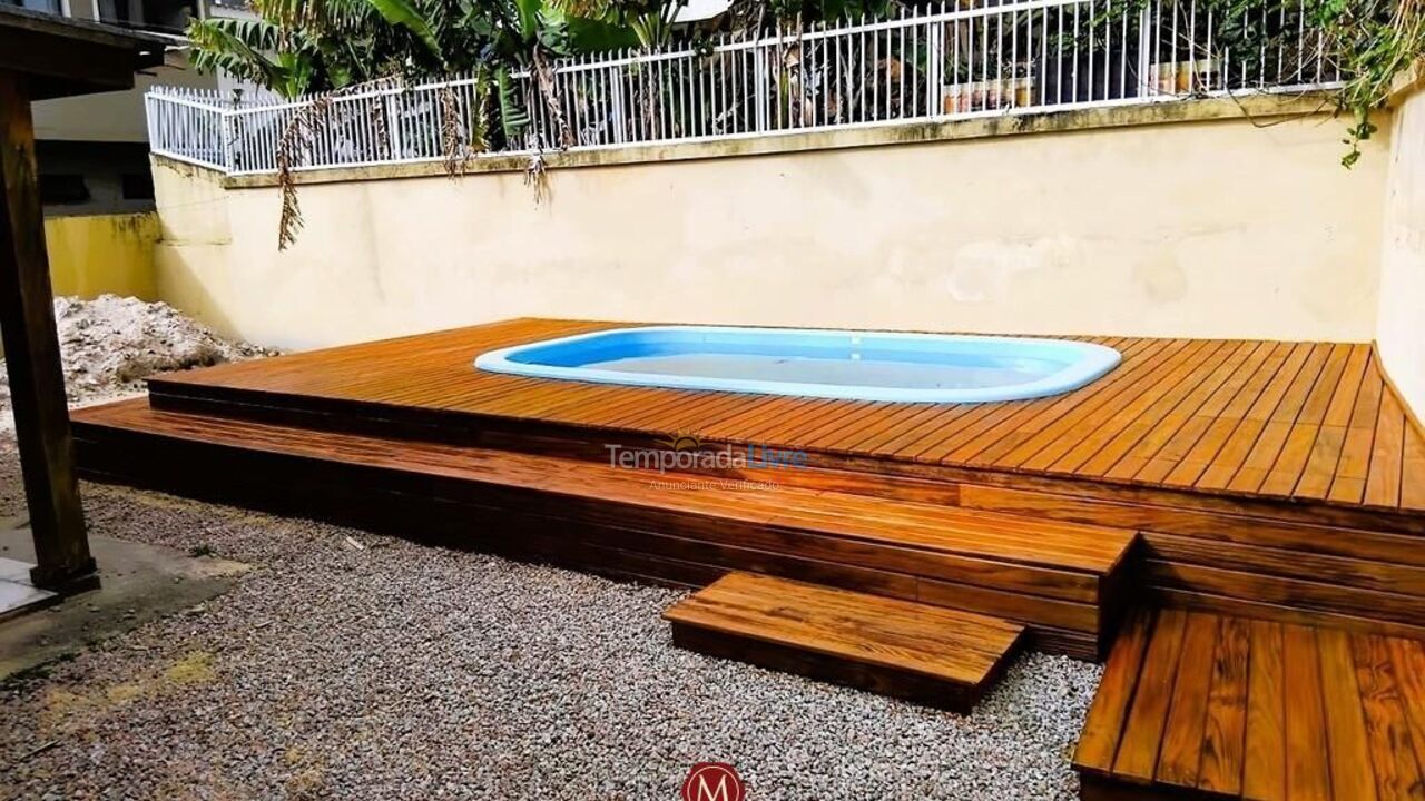 Casa para aluguel de temporada em Bombinhas (Canto Grande)