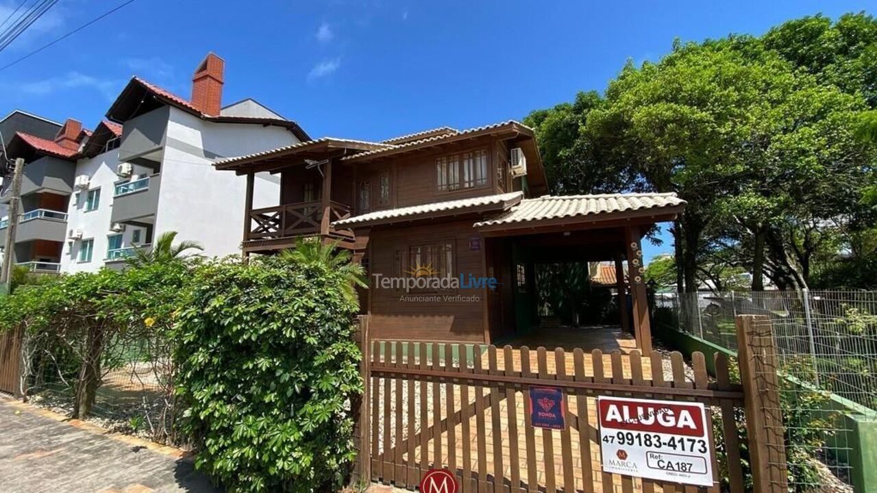 Casa para alquiler de vacaciones em Bombinhas (Canto Grande)