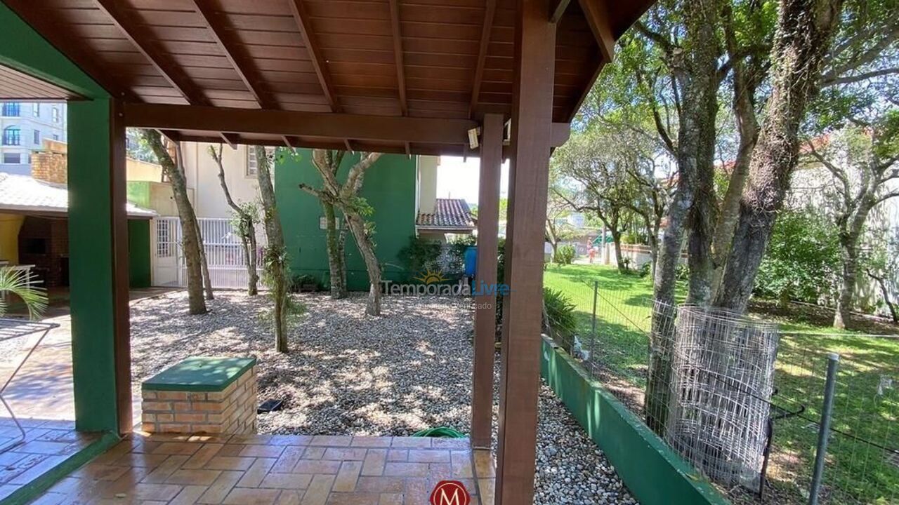 Casa para alquiler de vacaciones em Bombinhas (Canto Grande)