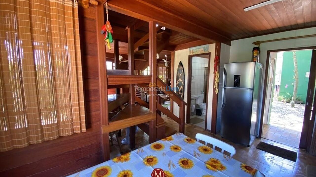 Casa para alquiler de vacaciones em Bombinhas (Canto Grande)