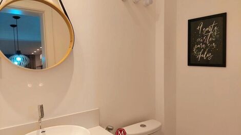 APARTAMENTO EN ESQUINA GRAN EDIFICIO CON PISCINA