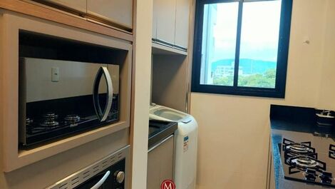 APARTAMENTO EN ESQUINA GRAN EDIFICIO CON PISCINA