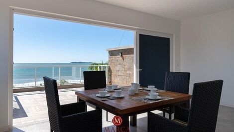 ST004 - SOBRADO TRIPLEX FRENTE MAR CANTO GRANDE