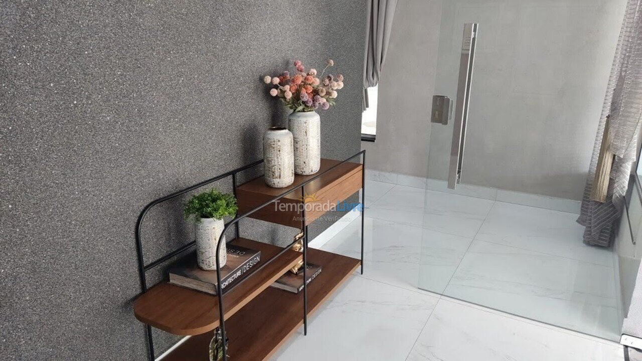 Apartamento para alquiler de vacaciones em Itapema (Meia Praia)