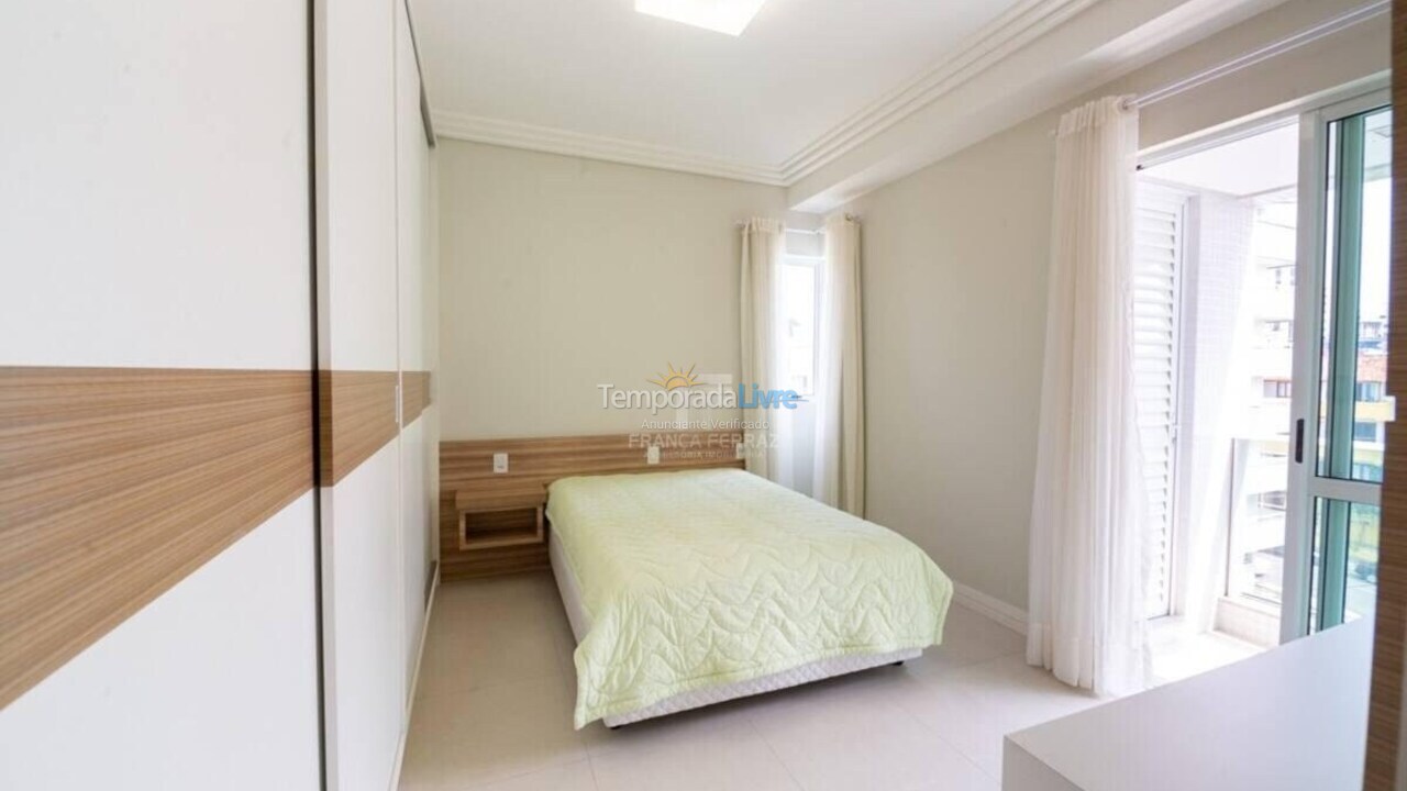 Apartamento para aluguel de temporada em Itapema (Centro)