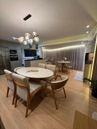 2-Bedroom Apartment for Season in the center of Itapema