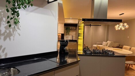 2-Bedroom Apartment for Season in the center of Itapema