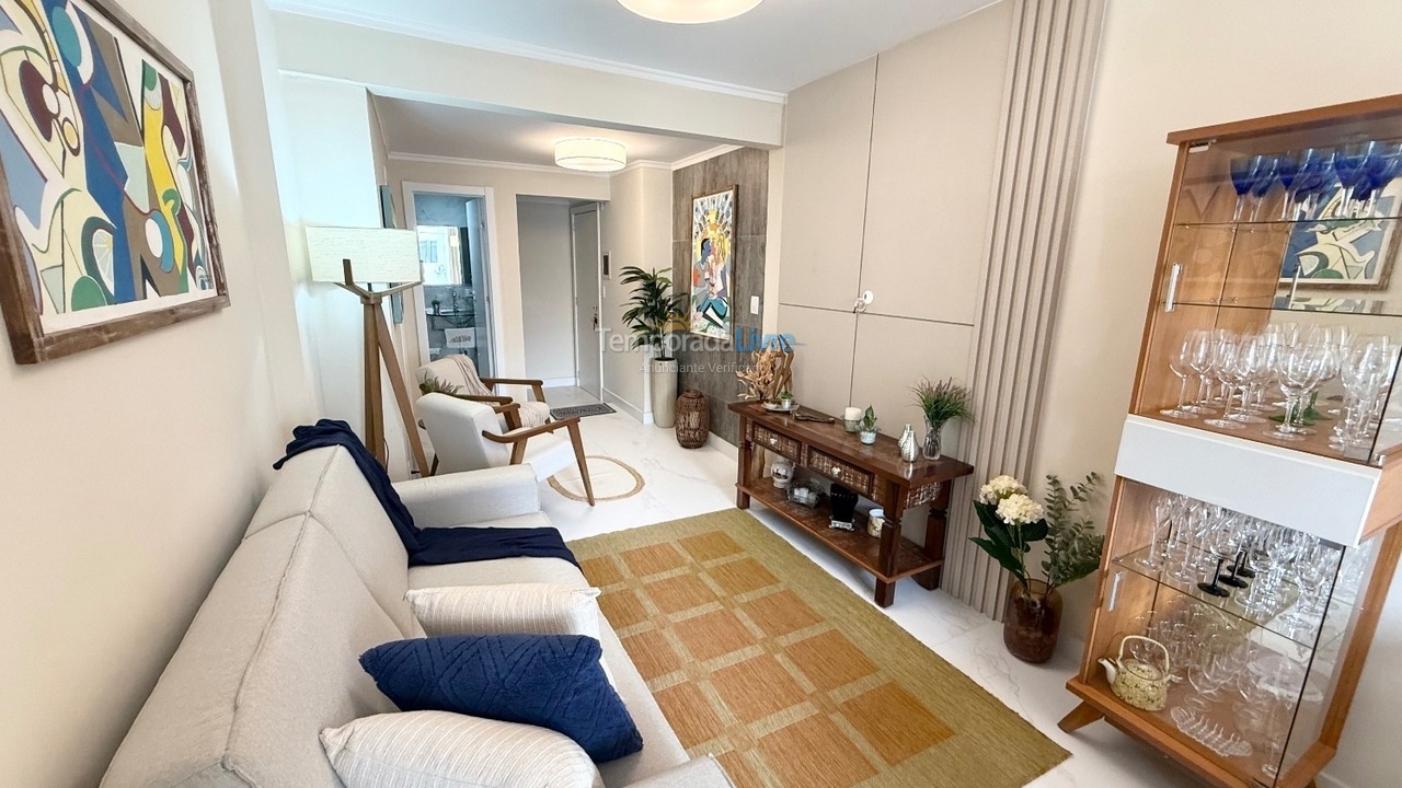 Apartamento para aluguel de temporada em Balneário Camboriú (Praia Central)