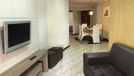 Gran apartamento frente a la avenida con vista al mar.