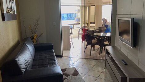 Gran apartamento frente a la avenida con vista al mar.