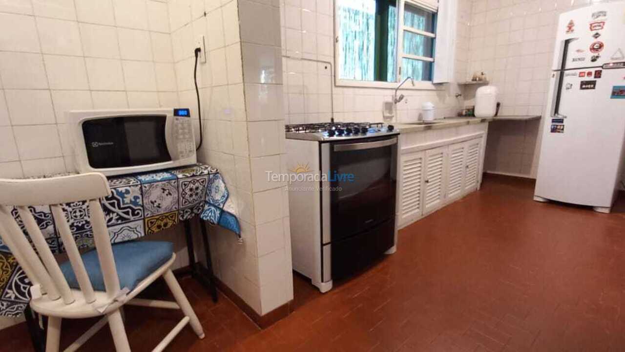 Casa para alquiler de vacaciones em Ubatuba (Praia do Lázaro)