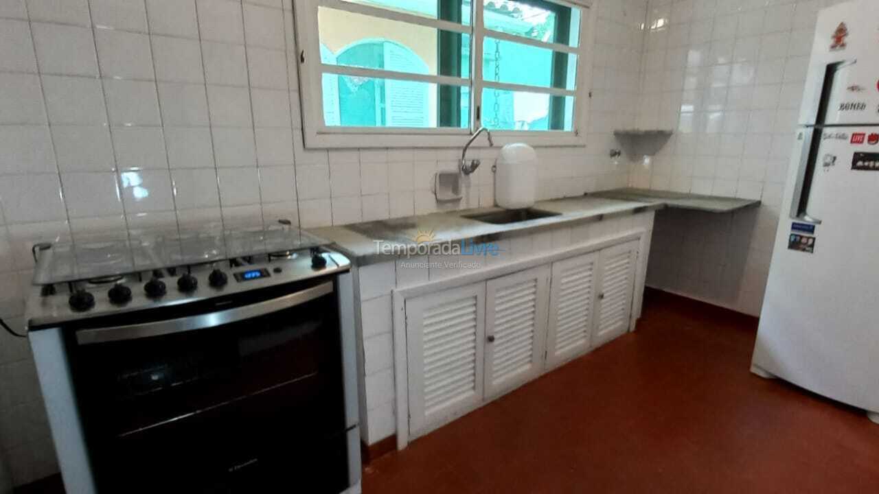 Casa para alquiler de vacaciones em Ubatuba (Praia do Lázaro)