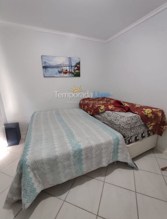 Apartamento para aluguel de temporada em Itapema (Meia Praia)