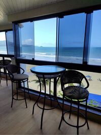 Apartamento para alugar em Itapema - Meia Praia