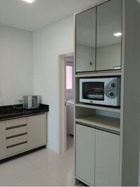 50 meters from the sea with a great location in Meia-Praia / Itapema