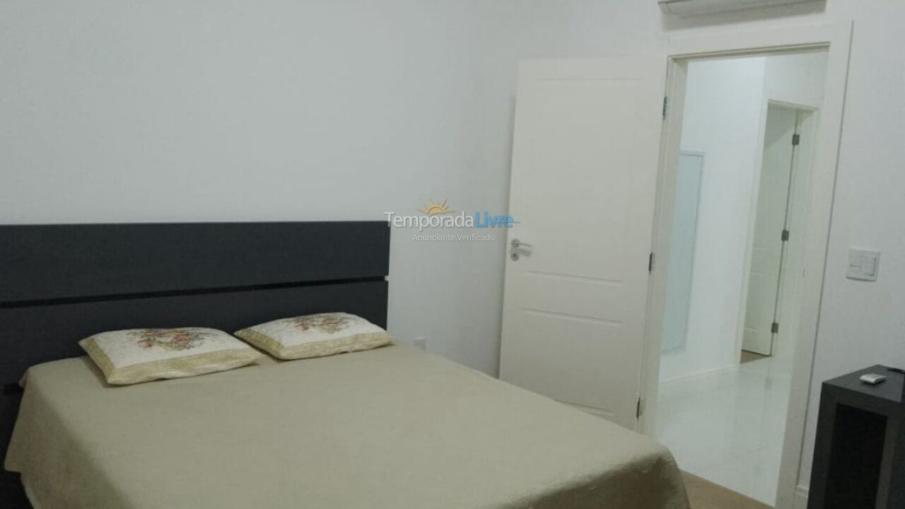 Apartment for vacation rental in Itapema (Meia Praia)