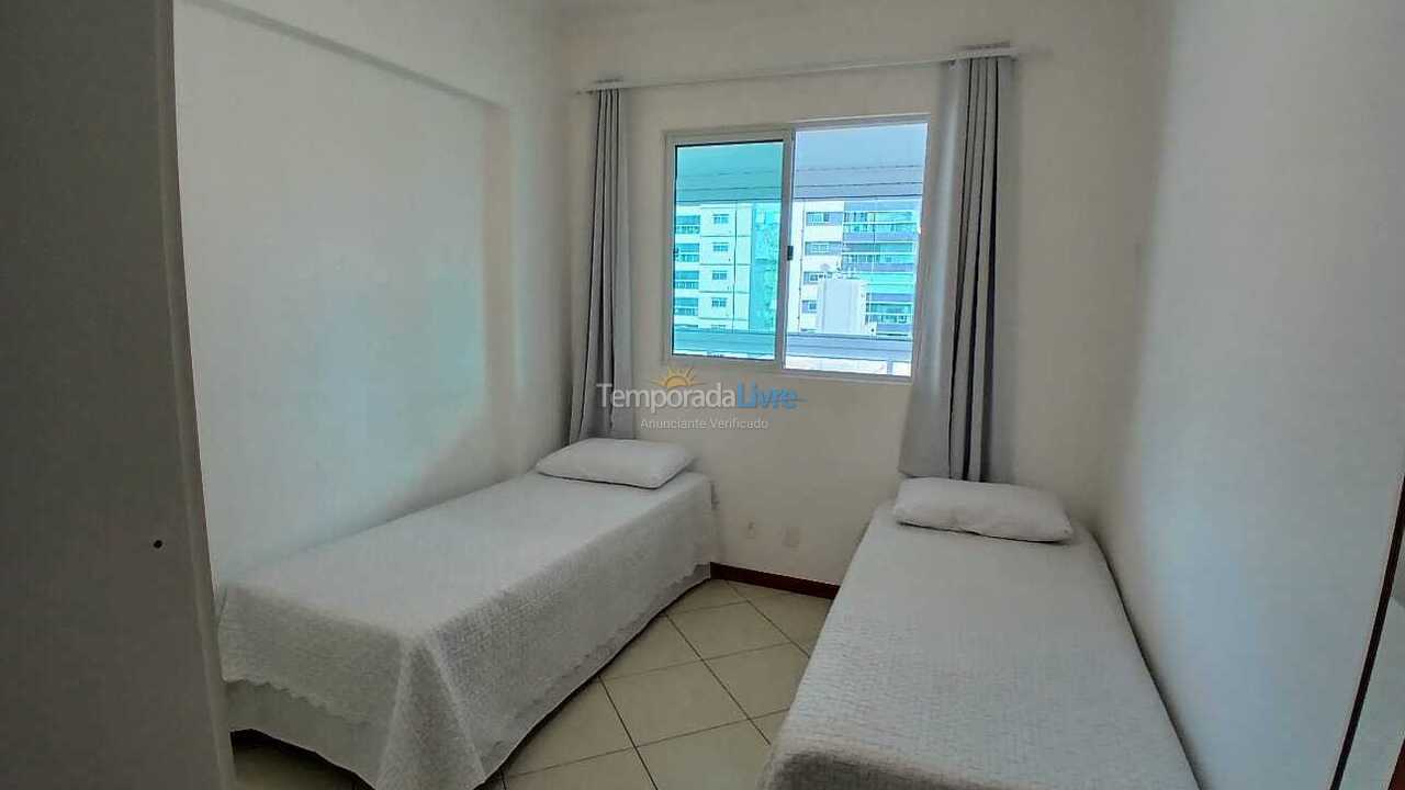 Apartamento para aluguel de temporada em Itapema (Meia Praia)