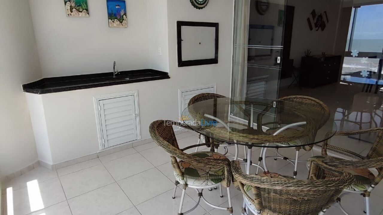 Casa para aluguel de temporada em Itapema (Meia Praia)