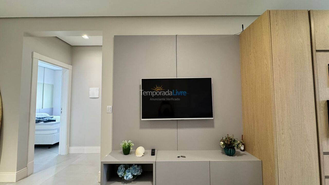 Apartamento para aluguel de temporada em Governador Celso Ramos (Praia Grande)