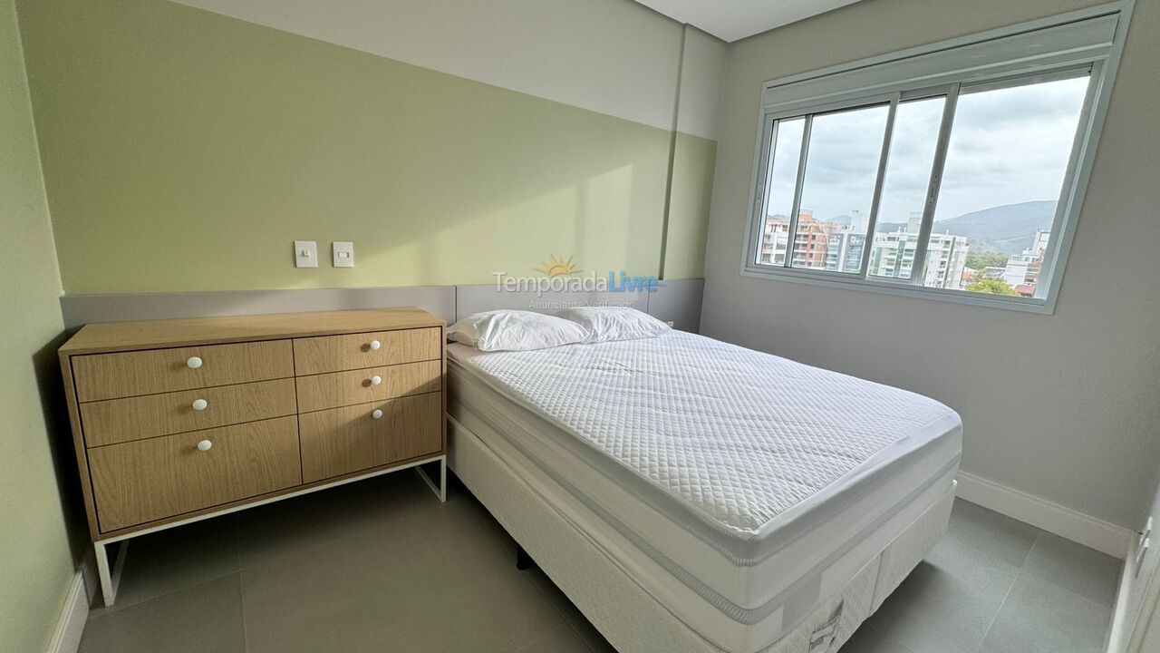 Apartamento para aluguel de temporada em Governador Celso Ramos (Praia Grande)