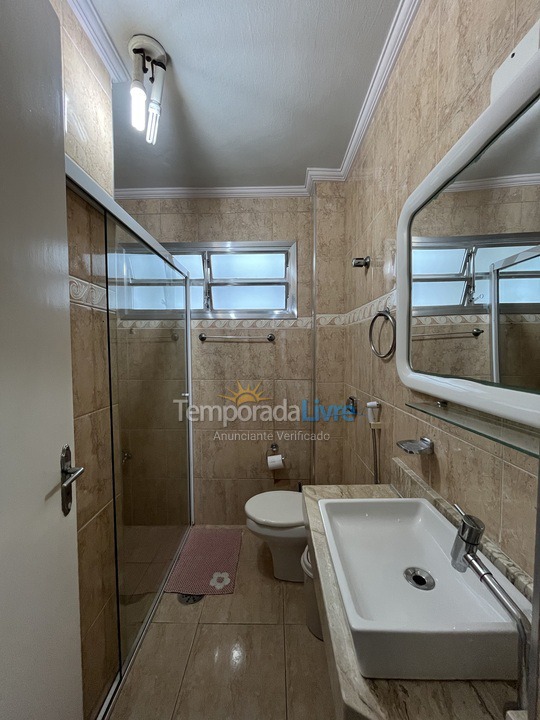 Apartamento para aluguel de temporada em Guarujá (Pitangueiras)