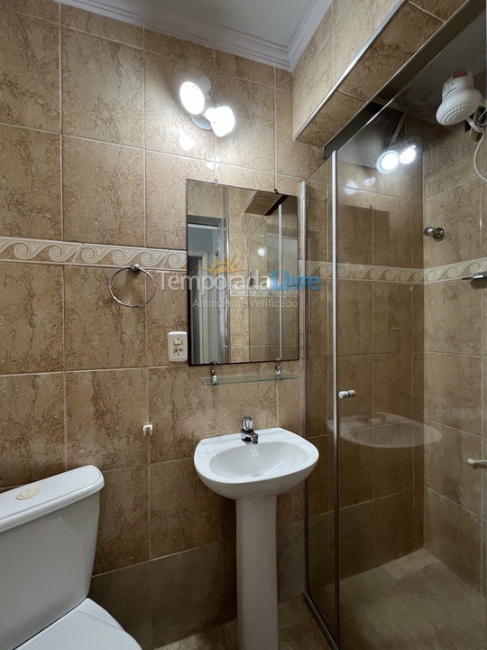 Apartamento para aluguel de temporada em Guarujá (Pitangueiras)