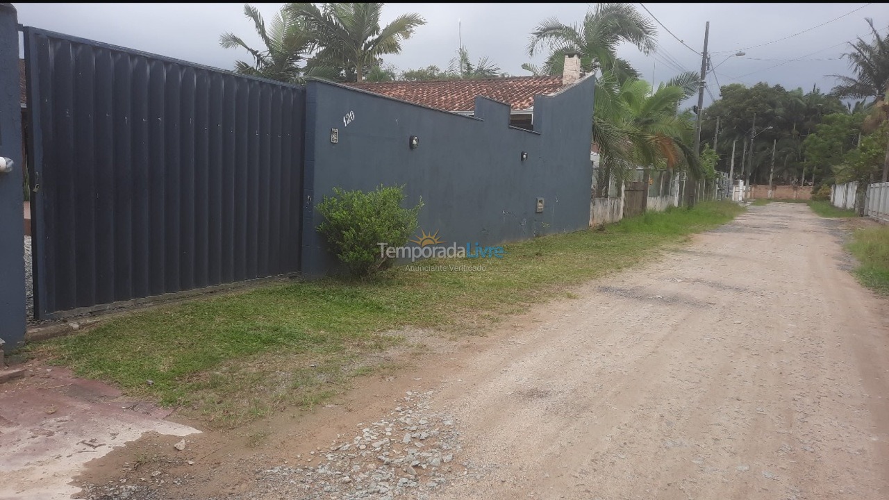 Casa para alquiler de vacaciones em São Francisco do Sul (Vila da Glória)