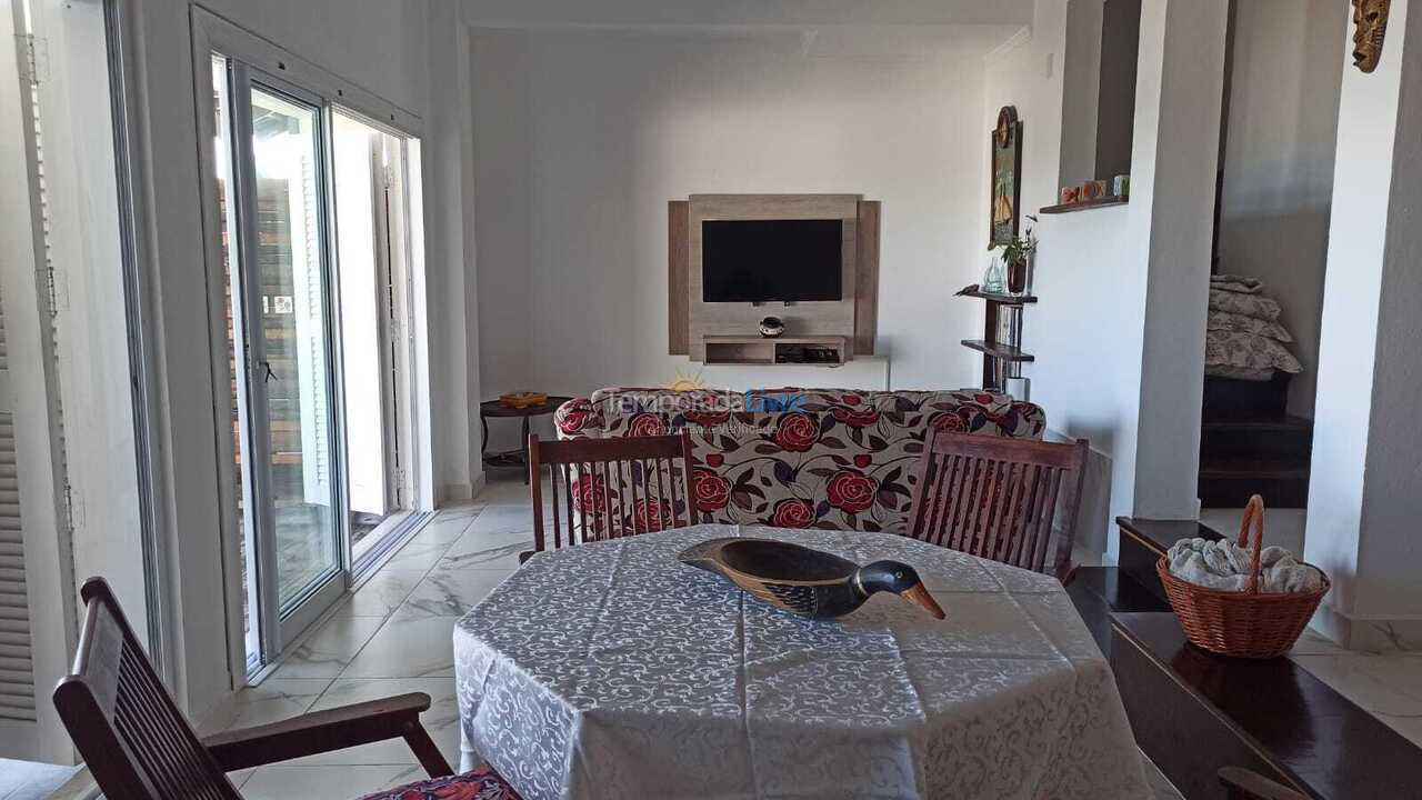 Casa para aluguel de temporada em Bombinhas (Morrinhos)