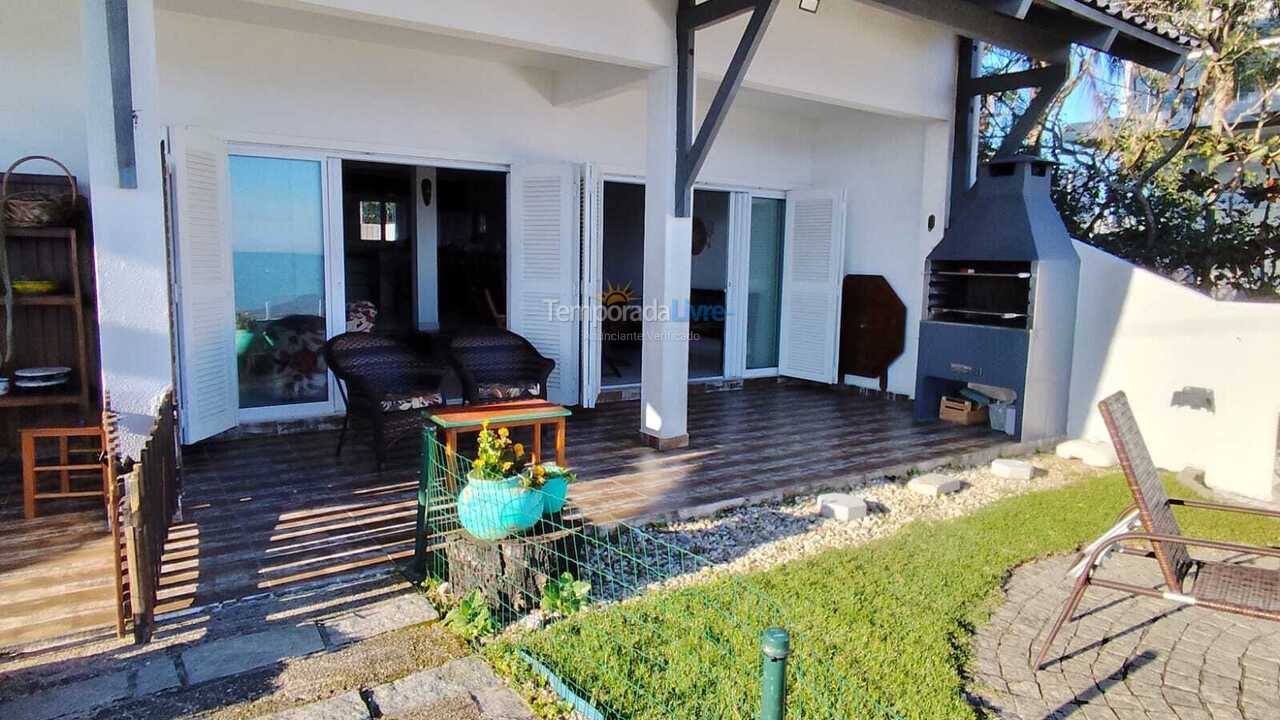 Casa para aluguel de temporada em Bombinhas (Morrinhos)