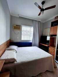 Apartment with 1 suite and 2 bedrooms on the second block.