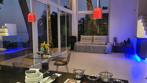 Moon House en São Conrado # 705