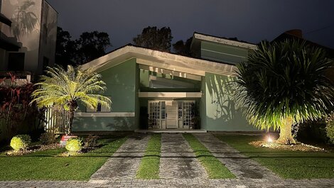 Hermosa Casa de Una Planta en la Riviera - Piscina Climatizada - Módulo 20