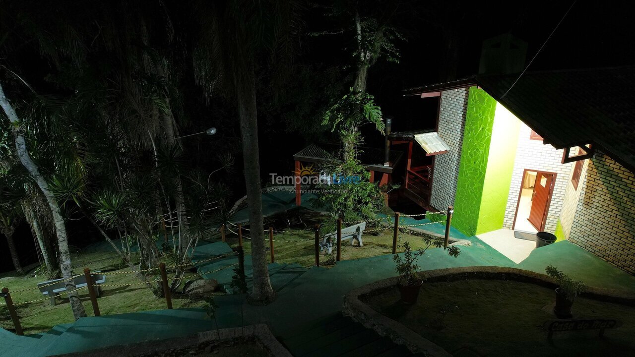 Casa para aluguel de temporada em Porto Belo (Araca)