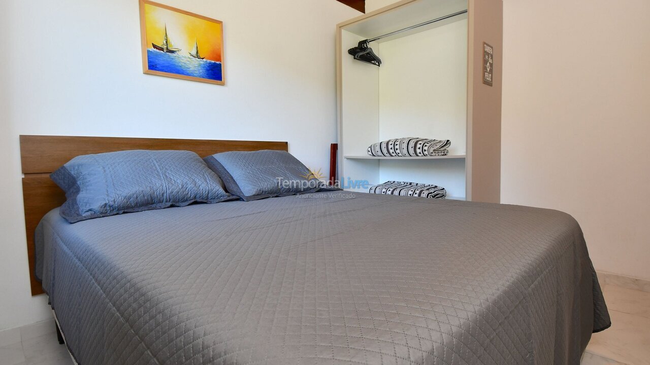 Casa para aluguel de temporada em Porto Belo (Araca)