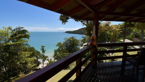 BANGALÔ CASA GRANDE - EXCLUSIVIDADE, CONFORTO E PRIVACIDADE.