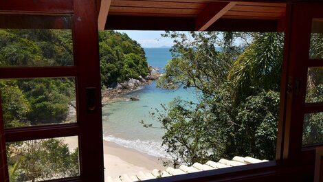 BANGALÔ CASA DA PEDRA - EXCLUSIVIDADE, CONFORTO E PRIVACIDADE.