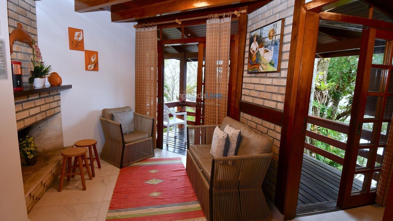 Casa para aluguel de temporada em Porto Belo (Araca)