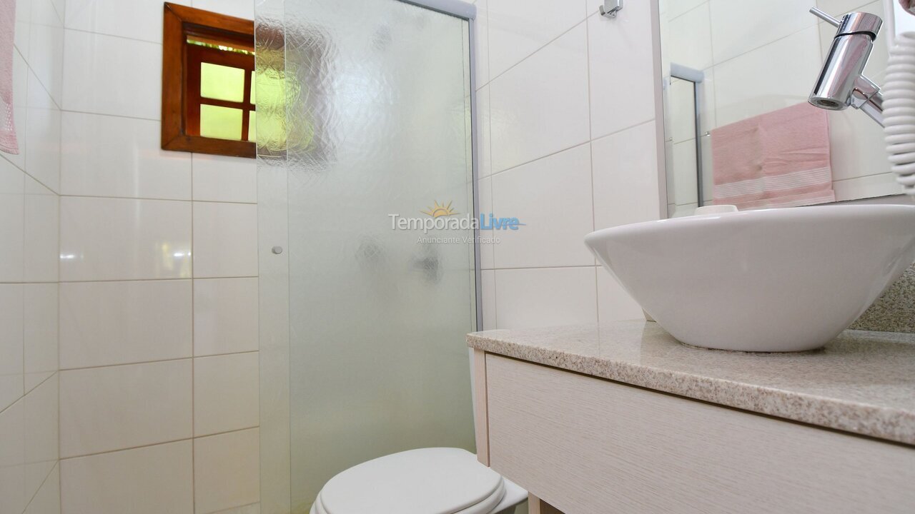 Casa para aluguel de temporada em Porto Belo (Araca)