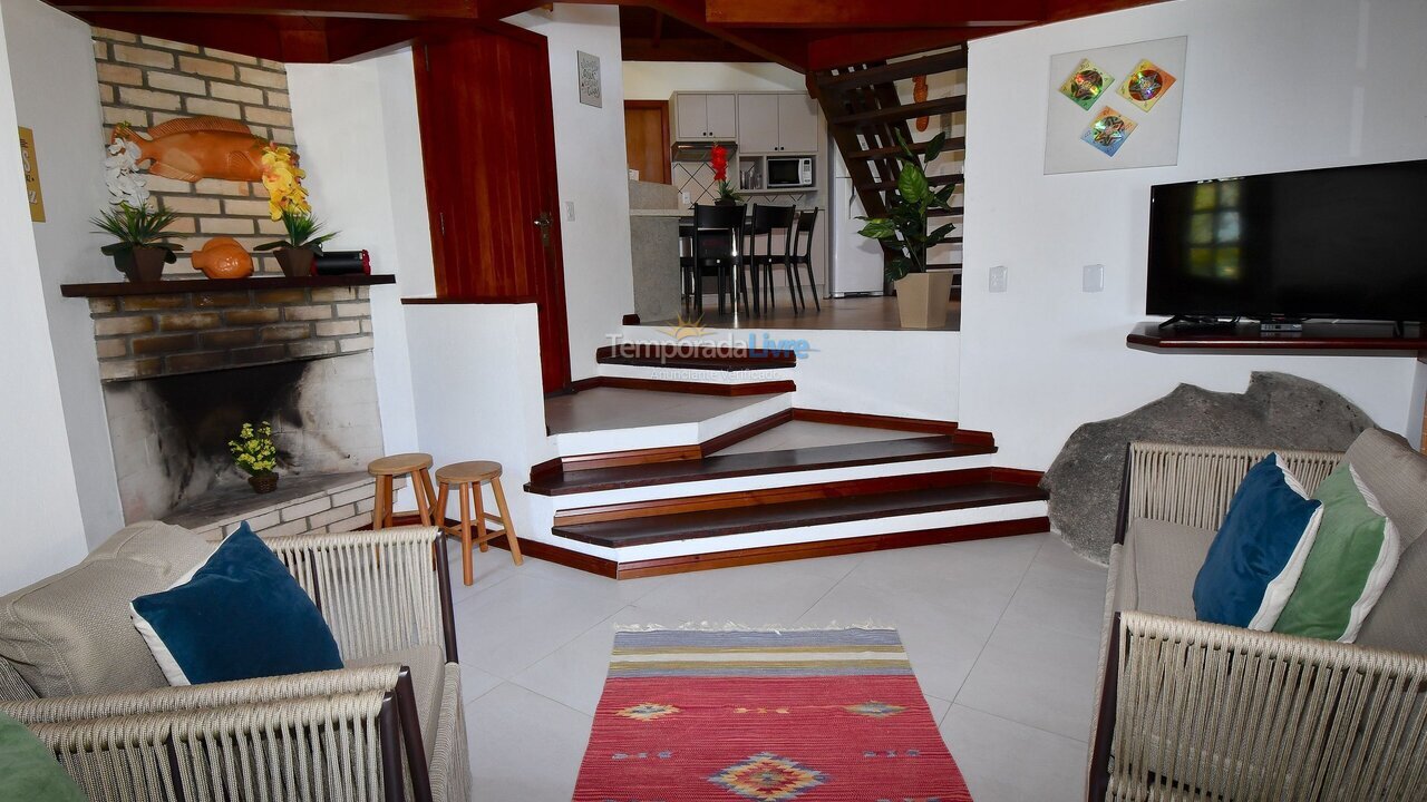 Casa para aluguel de temporada em Porto Belo (Araca)