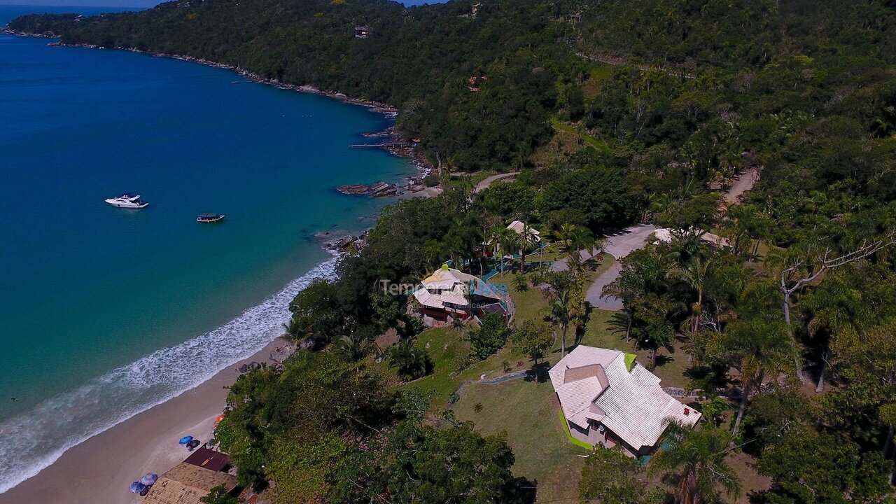 Casa para aluguel de temporada em Porto Belo (Araca)