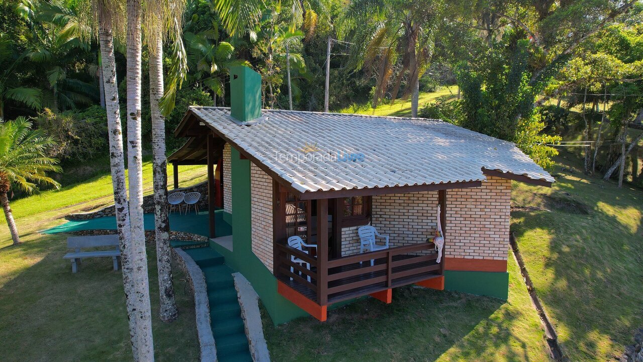 Casa para aluguel de temporada em Porto Belo (Araca)